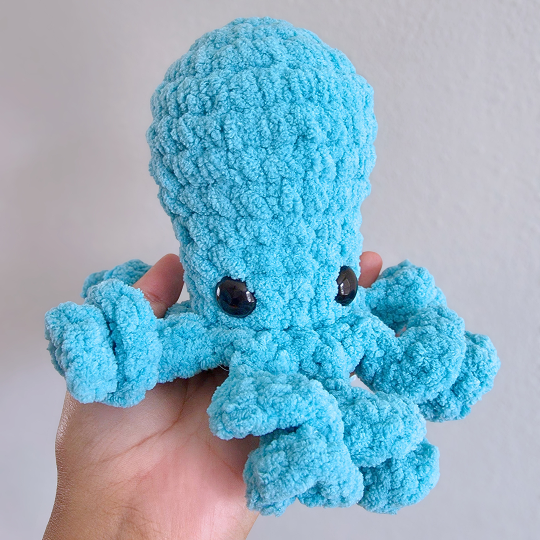 Small Octopus Plushie - Aqua